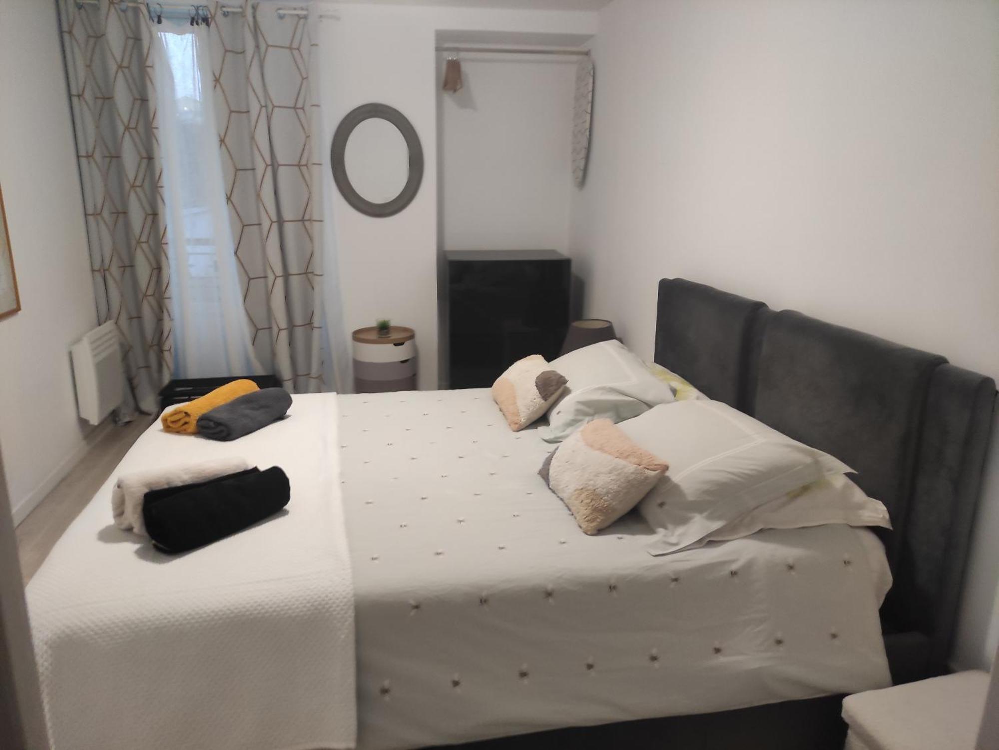 Appartement Paisible Clichy Exteriör bild