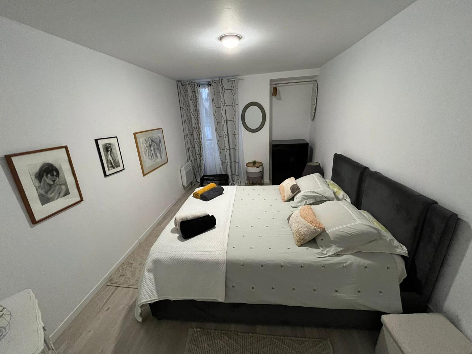 Appartement Paisible Clichy Exteriör bild